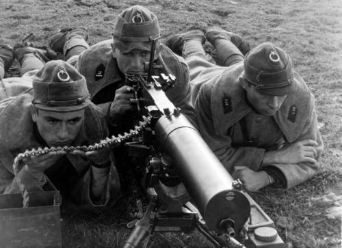 WW2 turkish machine gunners