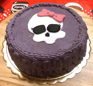 pasta-di-zucchero-torta-monster-high-panna-viola