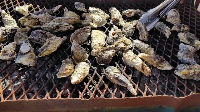 海上カキ焼幸栄丸の牡蠣とビール