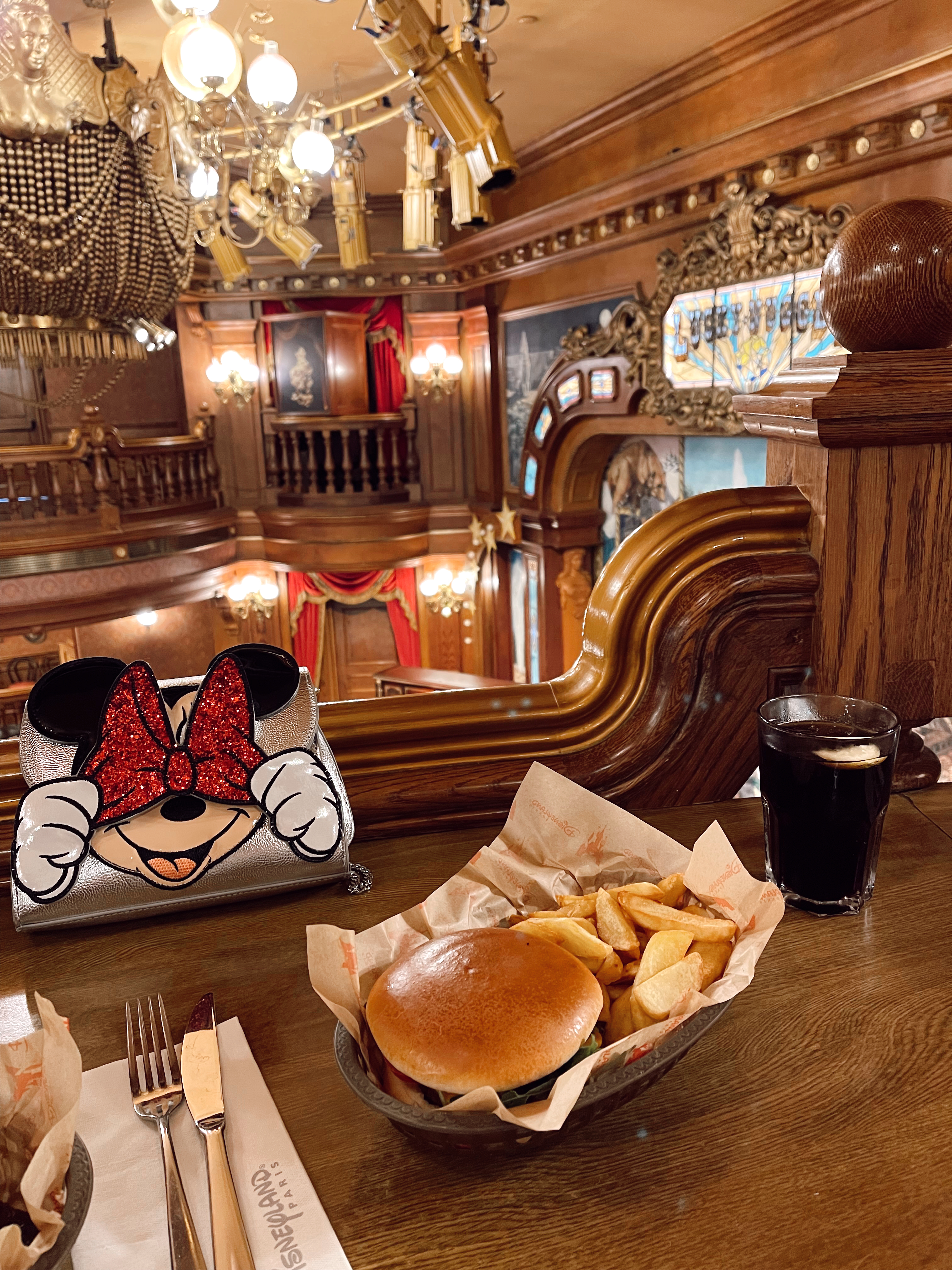 Restaurante The Lucky Nugget Saloon Disneyland Paris