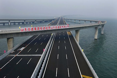 China Opens World's Longest Sea Bridge Seen On coolpicturesgallery.blogspot.com