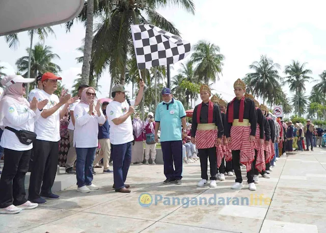 Peringatan Kesehatan Nasional Ke-58 , Bupati Berpesan Agar Puskesmas Selalu Siap Sedia