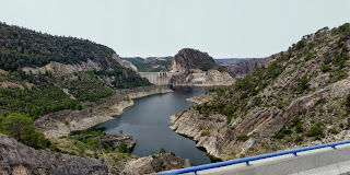 Vista de la presa de Contreras