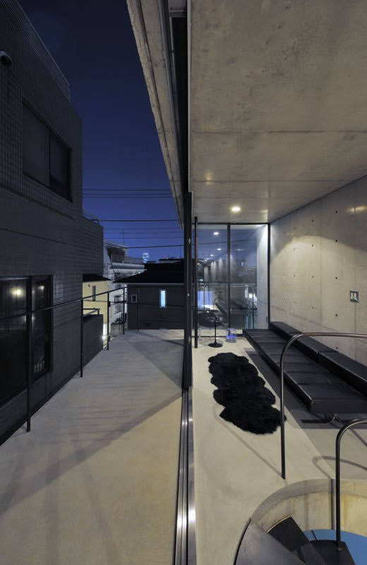 Casa en Takadanobaba - Florian Busch Architects