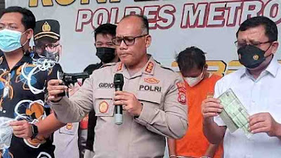 Suka Menakutkan Korbannya Pake Senpi Mainan, Dua Pelaku Ranmor di Bekasi Diringkus Polisi..