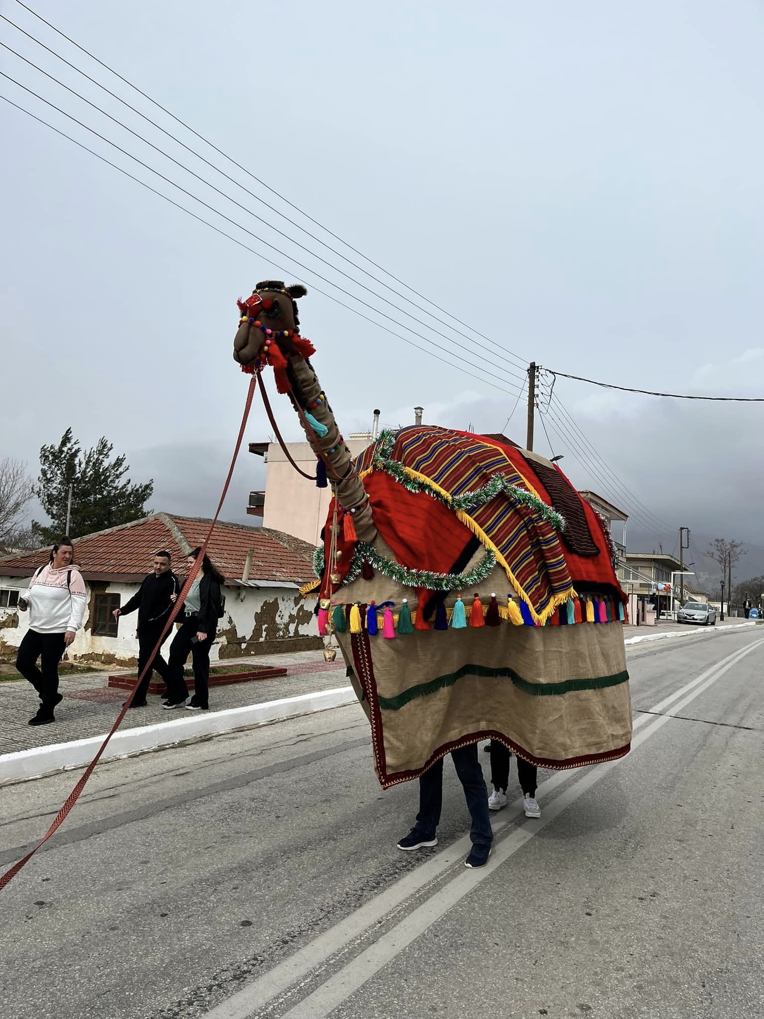 Μουτζουροδευτέρα στον Πολύσιτο με σάτιρα, κέφι και χορό [ΦΩΤΟ]