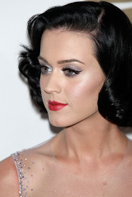 Katy Perry Hairstyle on Katy Perry Bobbed Hairstyle