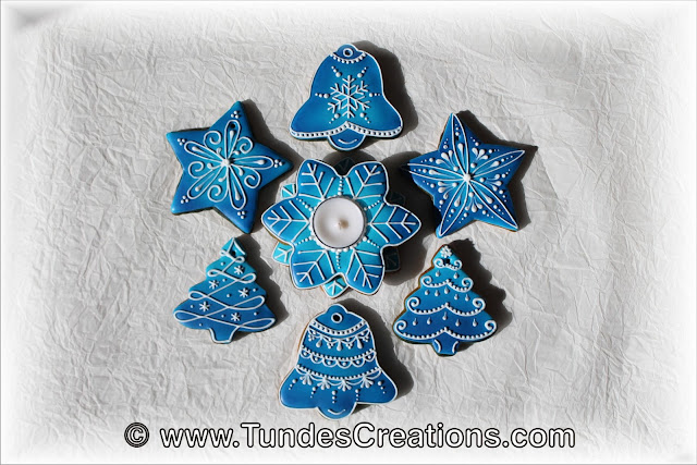 Blue gingerbread Christmas decoration by Tunde Dugantsi