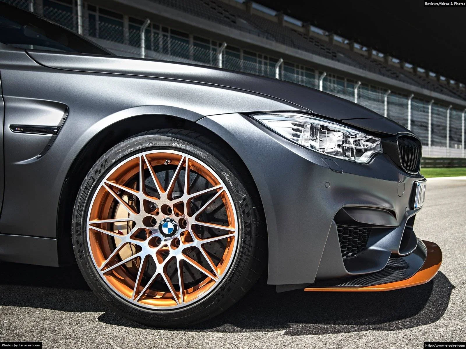 Hình ảnh xe ô tô BMW M4 GTS 2016 & nội ngoại thất