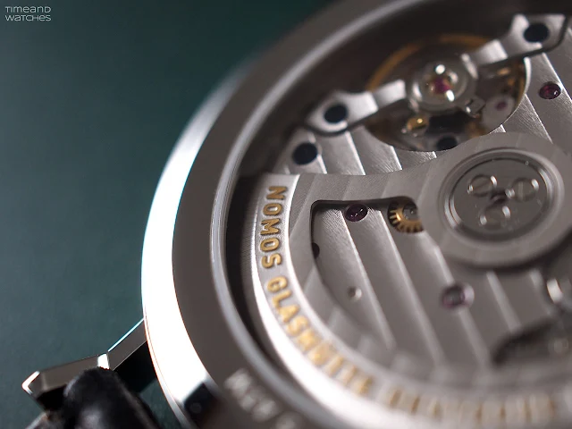 Nomos Glashütte: the DUW 6101 Calibre: the gold-plated embossing of the rotor