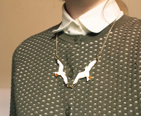 seagullnecklaceworn_640