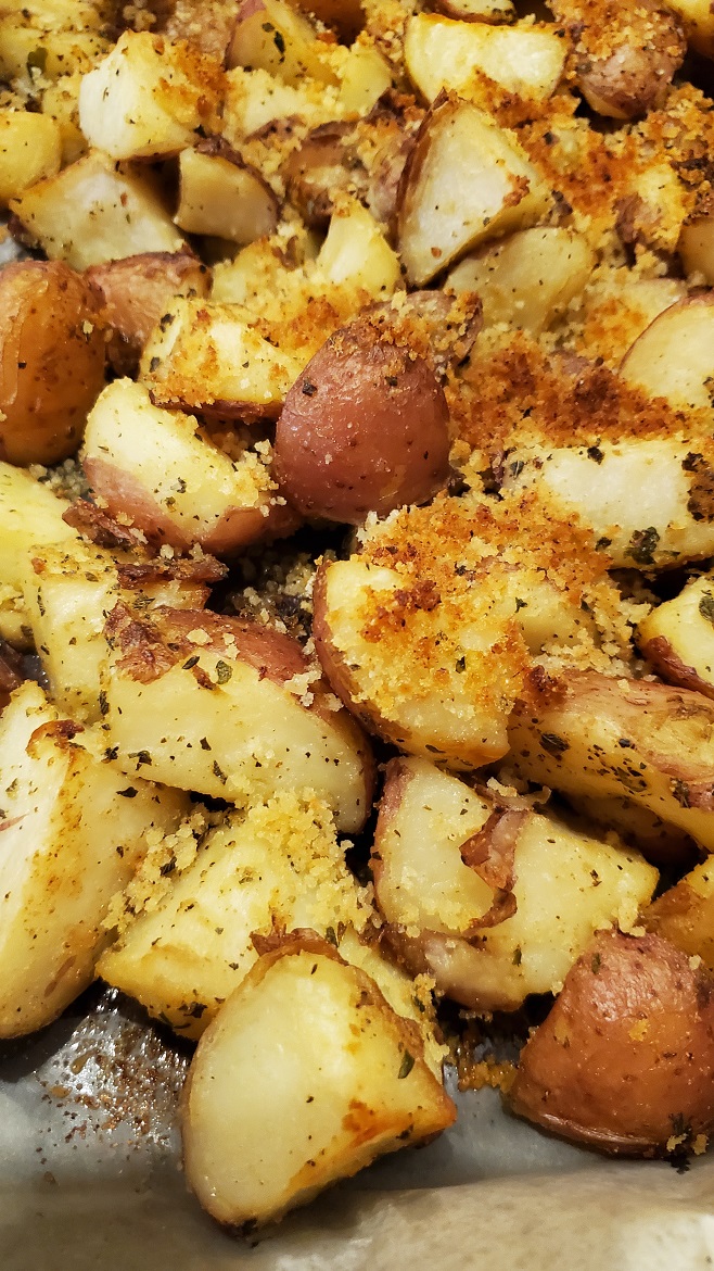 roasted red skinned potatoes with herbs and breadcrumbs