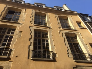 Rue Aubriot mansion 75004