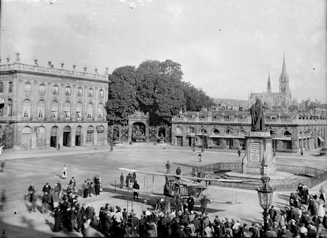 NANCY (54) - Quand la Place Stanislas exhibait des avions allemands (1915-1918)