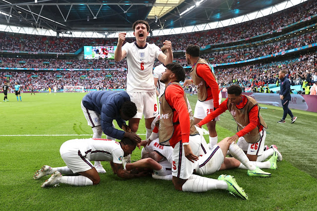 England players celebrate Kane's goal vs Germany - Euro 2020