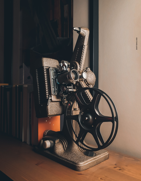 16mm Revere Film Projector Model 48