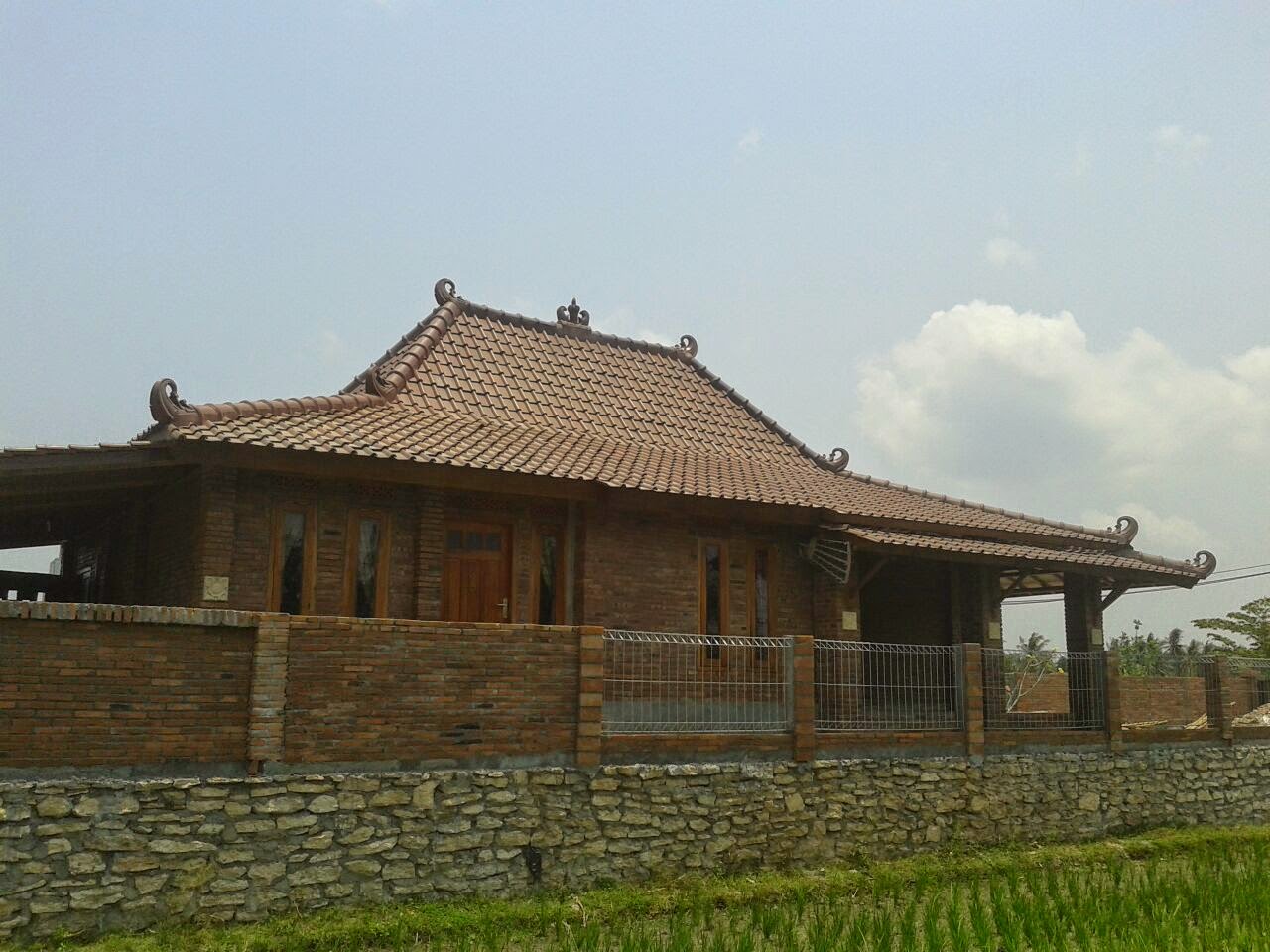  Rumah  limasan  di bantul yogyakarta RUMAH  LIMASAN  JAWA