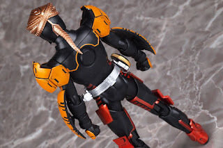 REVIEW SHFiguarts (Shinkocchou Seihou) Kamen Rider OOO Burakawani Combo, Bandai