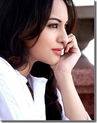 sonakshi-sinha-side-look