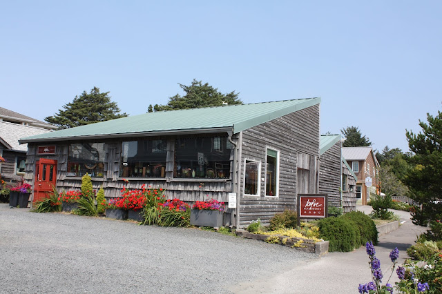 Icefire Glassworks in Cannon Beach, Oregon