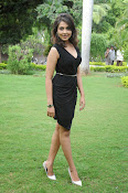 Madhu Shalini glam pics-thumbnail-17
