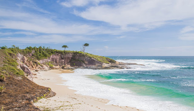 Pantai Pasir Saka