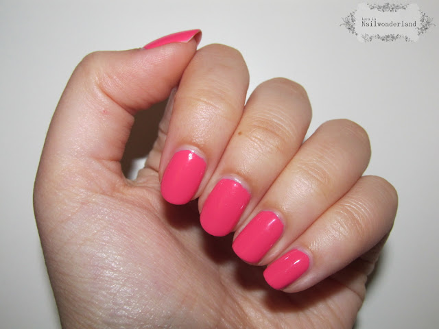  essence The Gel 76 coral me crazy