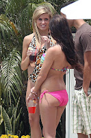 AnnaLynne McCord,Jessica Lowndes and Jessica Stroup Hanging Out In Bikinis Licking Ice Cream