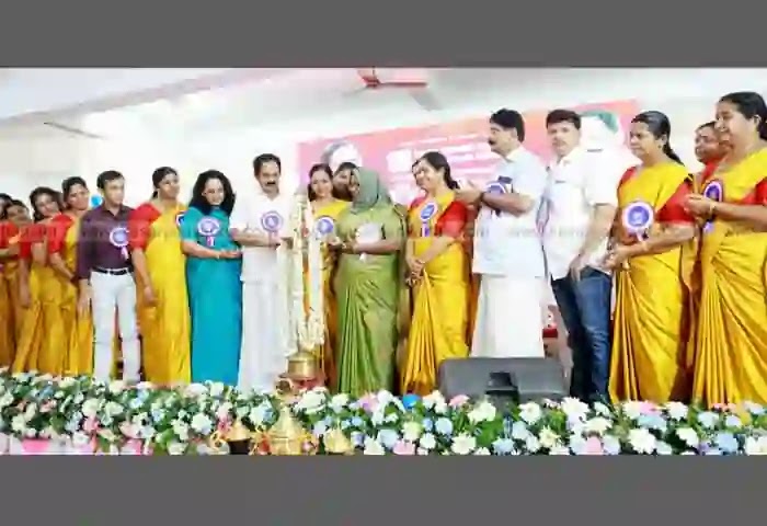 News, Kerala, Kasaragod, Vellarikkund, KVVES, Vanitha Wing, Vanitha Sangamam, Inauguration, 'Vanitha Sangamam' begins in Vellarikkundu.