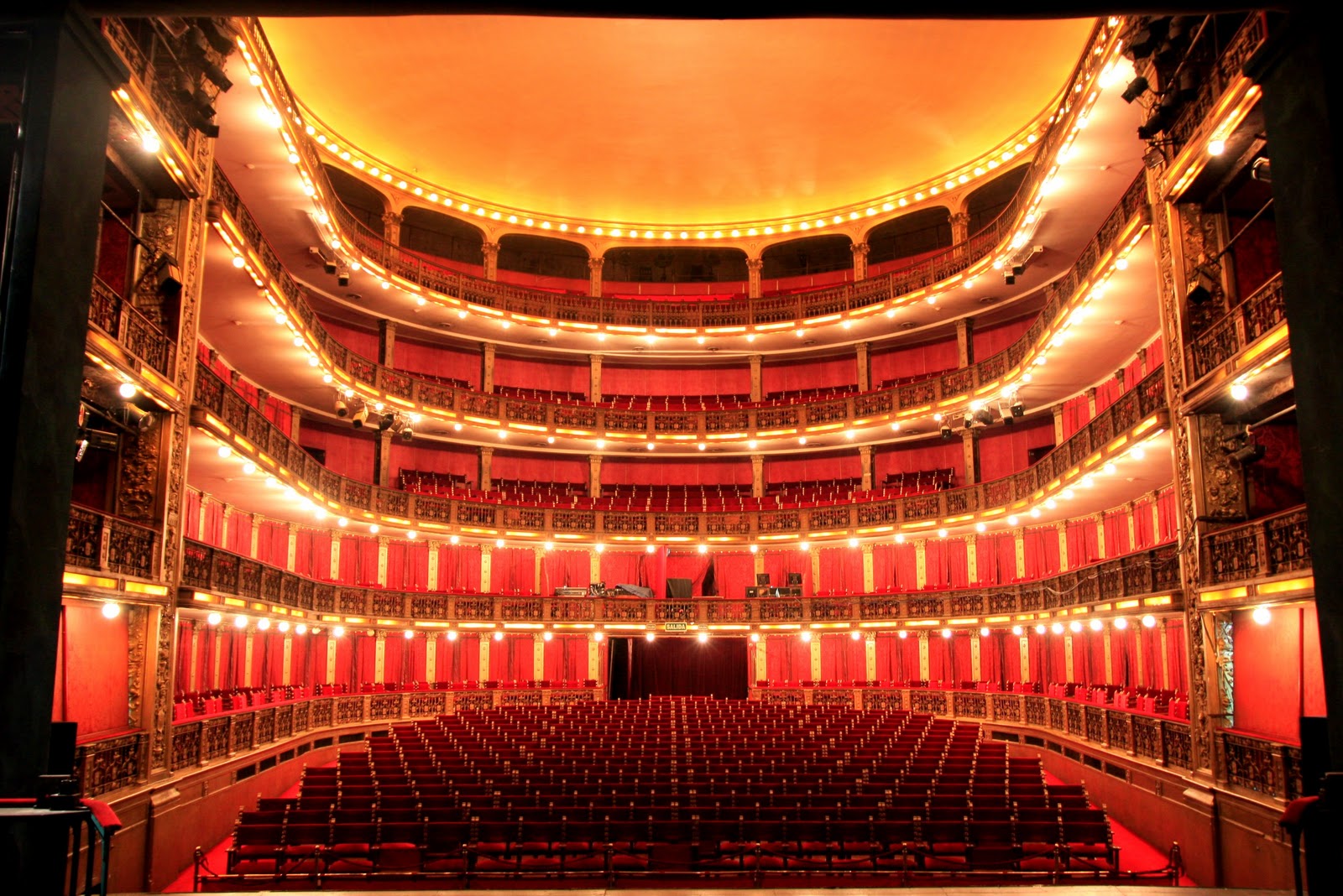 Opera, teatro, danza y cine... desde hoy: El Teatro Nacional Cervantes