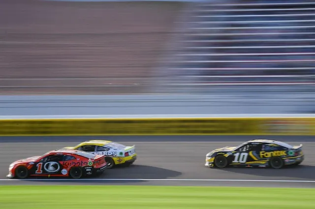 Pennzoil 400 Lubes Up the Track- march 3