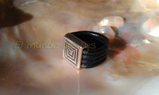 Anillo cuero y Zamak