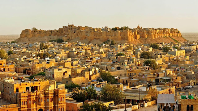 Jaisalmer, Jaisalmer fort, travel India, travel tips, places to visit in Jaisalmer, 13 Amazing Places To Visit In Jaisalmer - Golden City, digital nomad, travel tips india, travel guide, travel hacks,