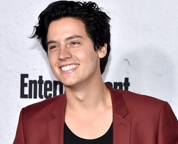 Cole Sprouse Biography, Age, Height, Education, Family, Affairs & Girlfriend, Movies & TV shows, Net Worth & Facts