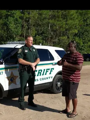 Deputies arrived on the scene but refused to take the dad into custody.