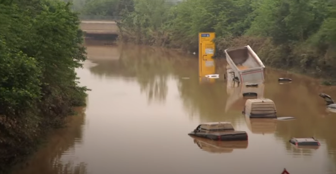 Sale a oltre 150 morti il bilancio dell'alluvione, Germania devastata