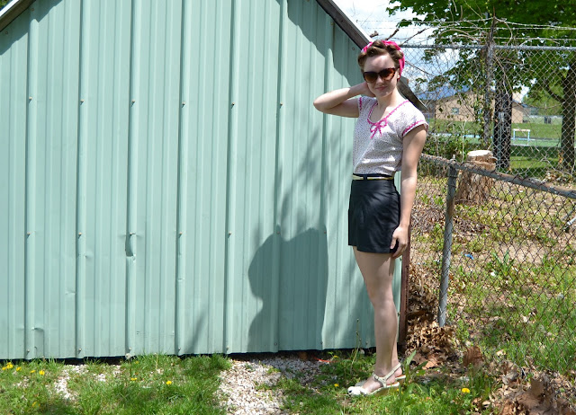 Flashback Summer:  Cutie Shorts and Finally-Arrived Spring! (simplicity 1093, butterick 9779)