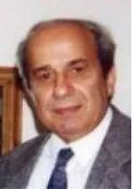 عادل حبه - العراق يبدو أنه لولا الربيع العربي، والدور الفعال الذي لعبته المرأة العربية في البلدان العربية أثنائه، لما استيقظت المنظمات الدولية من سباتها، وبادرت إلى التنافس على تقديم الجوائز لناشطات بارزات في الدول العربية. فلقد انهالت الجوائز على الناشطات البارزات في مجال الحقوق النسوية والاجتماعية والمدنية في الدول العربية، حيث حصلت الناشطة اليمنية في حقوق الإنسان توكل كرمان كأول أمرأة عربية على جائزة نوبل للسلام لكونها كرست معارفها الإعلامية ومهارتها العالمة العراقية لحاظ الغزالي الشعرية في دعم قضية الحرية والديمقراطية في اليمن، كما تم اختيارها كشخصية مؤثرة من قبل عدد من وسائل الإعلام الغربية ومنظمات عالمية. وحصلت الكاتبة والناشطة والمفكرة المصرية الدكتورة نوال السعداوي على جائزة مؤسسة "جود هاوس كيينج" البريطانية اعترافاً بجهودها في العديد من المجالات على الصعيد الدولي والمحلي وفي الشؤون السياسية والعلمية والثقافية ولتاريخها النضالي. كما حصلت عالمة الجينات العراقية لحاظ الغزالي على جائزة "لوريال اليونسكو" المخصصة للمرأة العالمة لامتيازها في البحوث الخاصة في الجينات الوراثية. وفي مجال آخر حصلت الناشطة الحقوقية والمدنية العراقية هناء أدور على جائزة "شون ماكبرايد"، وهي واحدة من أقدم الجوائز العالمية لمكتب السلام العالمي. علماً أنه من بين من حصل على هذه الجائزة هو عمدة مدينتي هيروشيما وناغازاكي المنكوبتين بالقنابل النووية في نهاية الحرب العالمية الثانية.  وكان حظ المرأة العراقية الأوفر في اختيارهن في مواقع بارزة في الإعلام العالمي، لكونهن قد حققن نجاحات في مجالات علمية وإنسانية. فعلى الرغم من محاولات مجاميع التطرف الديني ومعارضي حقوق المرأة العراقية وتهمشيها وزجها في مراسيم متخلفة كاللطم وأضرابه وإرجاعها عقوداً إلى الوراء وعدم توفير الظروف لها للإبداع في بلدها، إلاّ أن سيدتان عراقيتان قد احتلتا موقعهن ضمن قائمة تضم 150 امرأة من أبرز نساء العالم لعام 2011 من قبل مجلة نيوزويك الأمريكية وجريدة "ديلي بييست". وتتصدر هذه القائمة المعمارية العراقية العالمية البارزة زها حديد والناشطة النسوية زينب سلبي، مُؤسِسة منظمة "نساء للنساء". لقد حازت السيدة زها حديد على جائزة "بريتزيكر" المرموقة في مجال التصميم المعماري لهذا العام ، وهذه هي المرة الأولى في تاريخ الجائزة، الذي يرجع تاريخها إلى 25 عاماً، والتي تفوز بها امرأة اعتلت بفضل أعمالها المعمارية الحداثية قمة مجال التصميم المعماري التي يهيمن عليها الرجال. علماً أن هذه الجائزة توصف بأنها جائزة نوبل في الهندسة المعمارية، وأصبحت زها حديد(53 عاماً) أصغر الحائزين على هذه الجائزة.  هذا الاعتراف بالمرأة في الدول العربية هو ظاهرة جديدة على النطاق العالمي، دون أن يعني ذلك أن العالم العربي كان عقيماً في النساء الموهوبات. ولكن عمى التعصب السياسي عند أقطاب المنظمات الدولية أو عند تلك الهيئات المعنية بتسمية السيدات البارزات في العالم جعلتهم يعصبون أعينهم عندما تعلق الأمر بجدارة المرأة في العالم العربي. فهذا الجزء من العالم لم يكن خالياً من سيدات ناضلن وأدّين دورهن واستبسلن في مجال الدفاع عن أوطانهن أو في الدفاع عن حقوق المرأة ورفع الحيف عنها، علاوة على تفوقهن في مجالات أخرى كالعلوم والفنون والسياسة والصحافة وفي مجال الحقوق المدنية. ومنهن من اقتحمن جدار السجون لأول مرة في العالم العربي، كما حصل بالنسبة للسجينات الشيوعيات العراقيات اللاتي دخلن سجون العهد الملكي في نهاية الأربعينيات وبأحكام ثقيلة، أو من جرى تصفيتهن في أقبية تعذيب حكم البعث في نهاية السبعينيات كالشهيدة عائدة ياسين. ولدينا في العالم العربي الوزيرة الأولى التي نساء تجاهلن الإعلام والمؤسسات الغربية في السابق شاركت في وزارة ما بعد ثورة 14 تموز، وهي الدكتورة نزيهة الدليمي. وبرزت عالمة الذرة المصرية سميرة موسى التي اغتيلت عام 1952 على يد الموساد في كاليفورنيا. ونجد في العالم العربي مناضلات باسلات كافحن ضد السيطرة الاستعمارية كجميلة بوحيرد في الجزائر، وصحفية مصرية رائدة كفاطمة اليوسف والشاعرة كسهير القلماوي وهدى شعراوي والمربية نبوية مصطفى والفنانة القديرة كوكب الشرق أم كلثوم. والقائمة تطول وتطول لو استعرضنا المئات والآلاف من المبدعات والمناضلات اللاتي ساهمن وضحيّن وقبعن في السجون من أجل دفع عجلة الحرية والتنوير والحداثة في البلدان العربية.  إن اعادة نظر المنظمات الدولية والرأي العام العالمي في موقفها السلبي السابق أزاء المرأة في الدول العربية لم يأت اعتباطاً. فلقد تراجع نهج الغزل والدعم لأقطاب الاستبداد، والذي مارسته عقوداً حكومات الدول الغربية والولايات المتحدة. كما إن الأحداث التي مرت على الدول العربية في الشهور الأخيرة لعبت دورها في هذا الاهتما. فقد بين هذا الربيع العربي تعاظم الدور السياسي للمرأة فيها، إضافة إلى تصاعد ملحوظ لدورها في المطالبة بتحرير المرأة من القيود، دور رائد للمرأة في الربيع العربي وتنامي مساهمتها في مختلف ميادين المجتمع. فلم تتخلف المرأة عن مسيرة التغيير، التي تجتاح المنطقة العربية، ولم تمنعها التقاليد المحافظة، التي تم تكريسها في أغلب البلدان العربية من المشاركة في دعم الثورات العربية. إن هذه العوامل مجتمعة لعبت دورها في فرض هذا التغيير على المنظمات الدولية والرأي العام العالمي ودفعه إلى الاعتراف بمكانة المرأة ودورها في العالم العربي، بعد أن كانت النظرة السابقة تشوبها الكثير من السلبية والالتباس. كما إن هذا الاعتراف هو خير دليل على بوادر تحول داخل المجتمعات العربية على طريق العمل من أجل احقاق الحقوق المدنية للمرأة ومساواتها مع الرجل والتخلي عن الهيمنة الاستبدادية الذكورية في الدول العربية. فالقناعة تتزايد لدى أوساط أوسع من الرأي العام العربي بأن التشبث بعرف وتقاليد التمييز ضد المرأة وتهميش دورها السياسي والاجتماعي والاقتصادي والعلمي والمعرفي ينطوي على خطر شل دور فاعل لنصف طاقة المجتمع. ولعل الأخطر من كل ذلك إن هذا النصف هو الذي تقع على عاتقه تربية أجيال بكاملها.  إن تهميش المرأة والتنكر لحقوقها لا يعني التنكر لأبسط مقومات المجتمعات الحديثة، أي الديمقراطية والمساواة بين البشر ونبذ التمييز على أساس الجنس والعرق واحترام المواثيق الدولية المتعلقة بها. وهو ما يعني التنكر للتنمية وللتقدم وللتطور، والتنكر لمسيرة الحضارة الحديثة التي ترفض بشدة حرمان المرأة الأم والزوجة والأخت والبنت من المساواة في الحقوق. ولكن مازالت هناك قوى سياسية واجتماعية تتمسك بثقافة بالية في بلداننا، عملت في السابق، وما زالت تعمل باتجاه عدم نيل المرأة حقوقها لدوافع سياسية بحتة، تتمثل في السعي لشطب المرأة من دائرة النشاط السياسي والاجتماعي، بهدف توفير الفرصة للابقاء على البناء السياسي الفاشل القائم على الوصاية والاستبداد والديكتاتورية، التي مازالت تفرض سطوتها على غالبية البلدان العربية. فقضية المرأة وحقوقها أصبحت في صلب الصراع السياسي الجاري في بلداننا، هذا الصراع الجاري حول محتوى بناء الدولة الحديثة العصرية الديمقراطية. وليس من قبيل الصدفة أن يبادر انقلابيو ردة شباط عام 1963 في العراق في أول اجراءاتهم المعادية للديمقراطية والتقدم إلى إلغاء قانون الأحوال الشخصية الذي شرعته سلطة ثورة تموز عام 1958، وزجت الزمرة الانقلابية ولأول مرة في تاريخ العراق الآلاف من النساء في سجونها. كما أنه ليس من الصدفة أن يبادر التيار الديني السياسي المتطرف والمعارض لحقوق المرأة، بعد أن منح فرصة تولي رئاسة مجلس الحكم بعد الاطاحة بالطغيان في عام 2003 في العراق، إلى محاولة فاشلة لإلغاء قانون آخر للأحوال الشخصية. ومازال قانون الأحوال الشخصية يتعثر تشريعه في العراق بسبب معارضة القوى الدينية المتطرفة بكافة تلاوينها للحقوق المدنية للمرأة العراقية. وفي البلدان العربية مازال المتطرفون يهددون بمواجهة أي مسعى إيجابي أو قانون إيجابي لصالح المرأة، فهؤلاء يوجهون جل فتاواهم نحو الحط من المرأة وتهميشها، بما في ذلك منعها من الجلوس على مقاعد الدراسة وقيادة سيارتها واختيار شريك حياتها، وحتى التدخل في اختيار ملابسها. في حين لا يطلق هؤلاء فتاواهم حول تأهيل المرأة ومحو الأمية والخرافات في صفوفها وحل المشاكل اليومية المستعصية للمواطن العربي. إن قضية المرأة أضحت شبحاً يقظ مضاجع كل الحالمين بفرض الاستبداد سواء بواجهة علمانية أو دينية على الشعوب العربية.