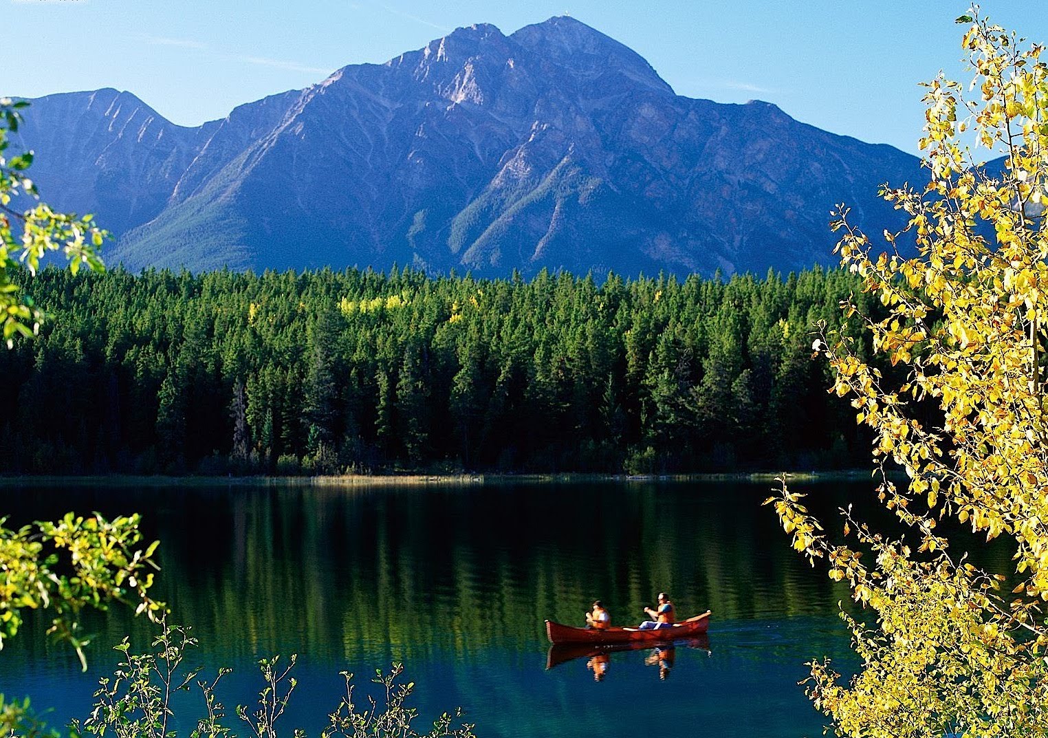 canoeing maligne lake, jasper national park » born to