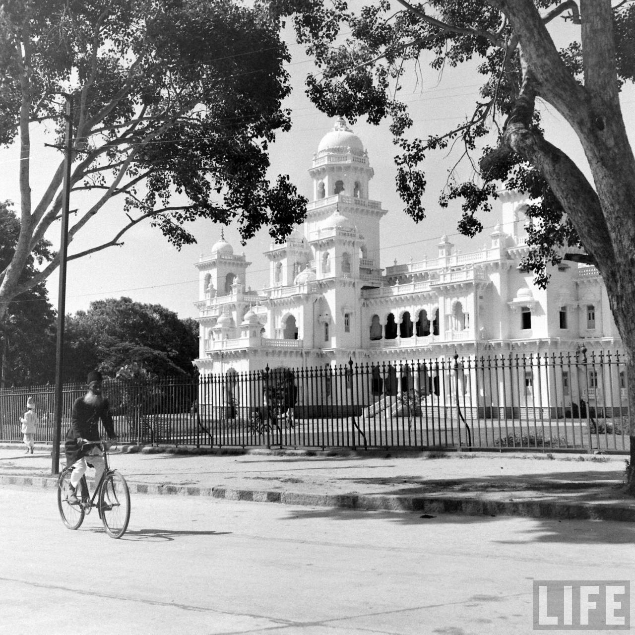 Hyderabad Town hall (Now The Andhra Pradesh State Assembly), September 1948 | Operation Polo | Hyderabad Police Action | Annexation of Hyderabad, Hyderabad (Deccan), Telangana, India | Rare & Old Vintage Photos of Operation Polo, Hyderabad (Deccan), Telangana, India (1948)