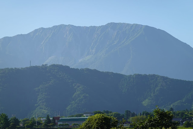 鳥取県西伯郡大山町坊領　農道からの眺望