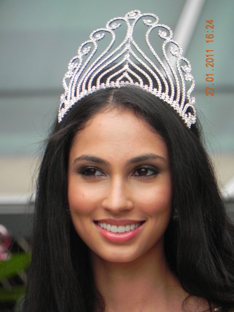 william beau mirchoff jamie bell edward cullen Miss Universe Malaysia 2011