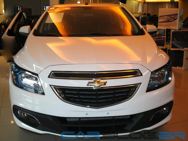 Chevrolet Onix LTZ 1.4 2013 Branco - frente