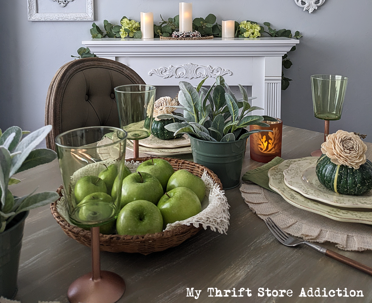 beautiful and budget friendly autumn tablescape