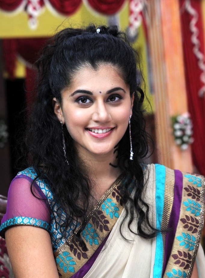 ACTRESS TAAPSEE PANNU WHATSAPP GROUP LINKS