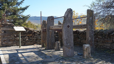 Potro de herrar en Montejo de la Sierra