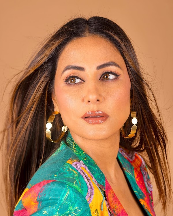 hina khan sexy face close up hot actress