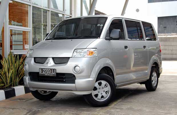 Mitsubishi Maven 2005