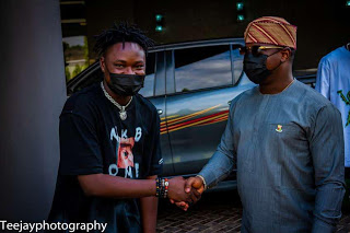  Oyo State Commissioner for Youth and Sports, Honourable Seun Fakorede hosted a fast rising hip hop artist, Aderinoye Taiwo Hassan, in Ibadan