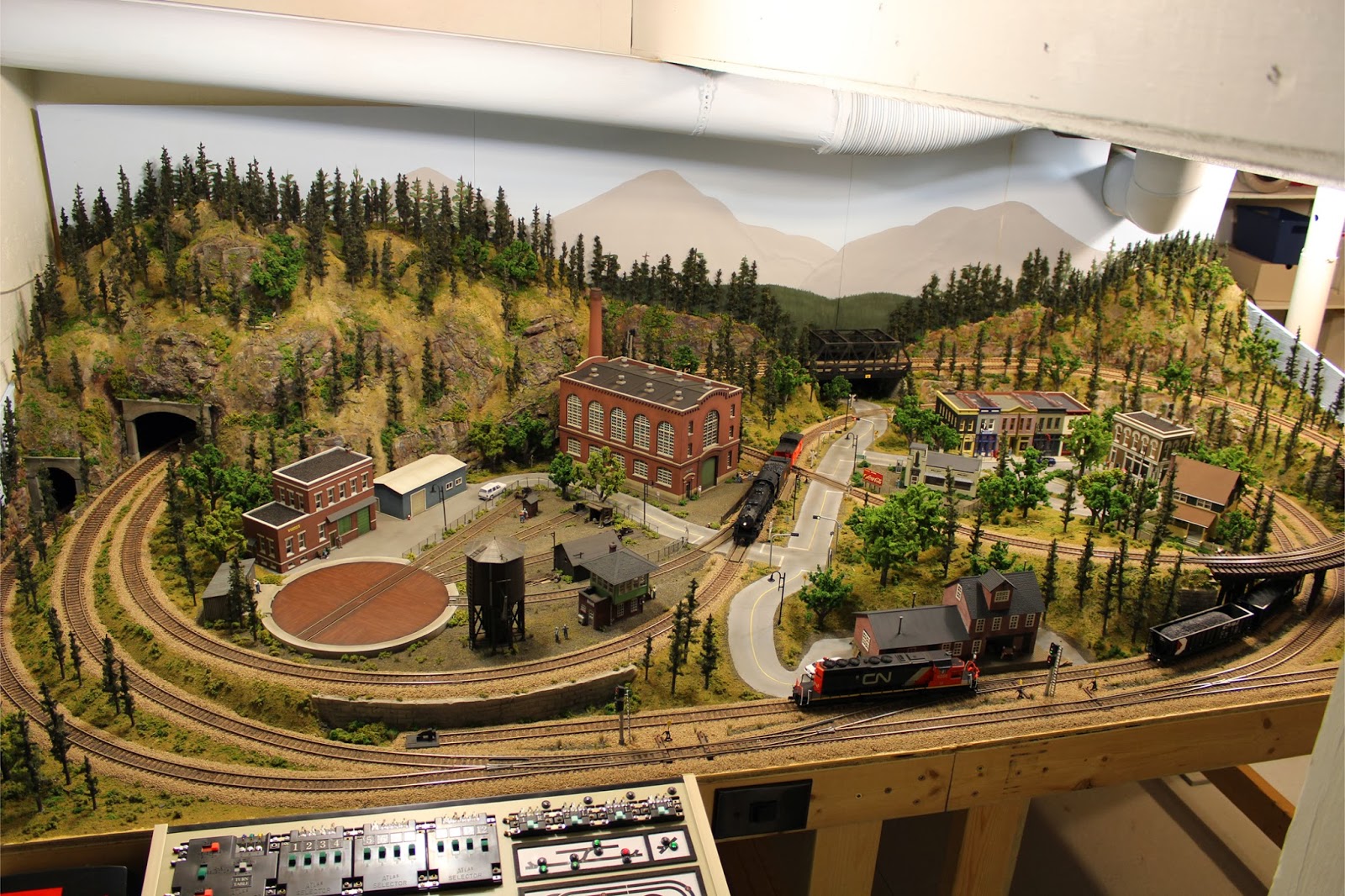 TY'S MODEL RAILROAD